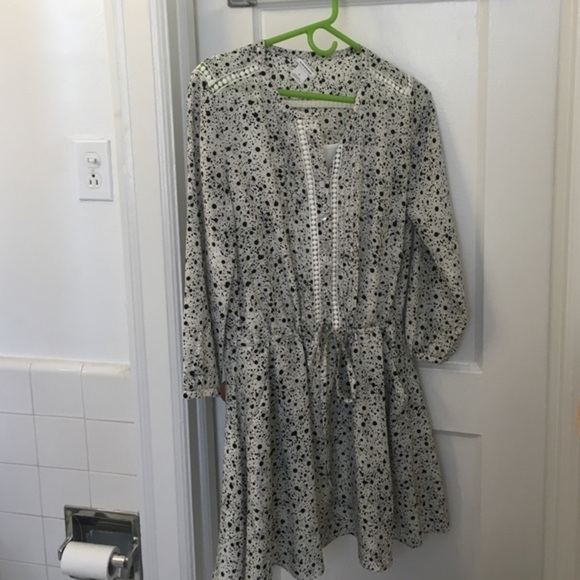 Dress - Picture 1 of 4